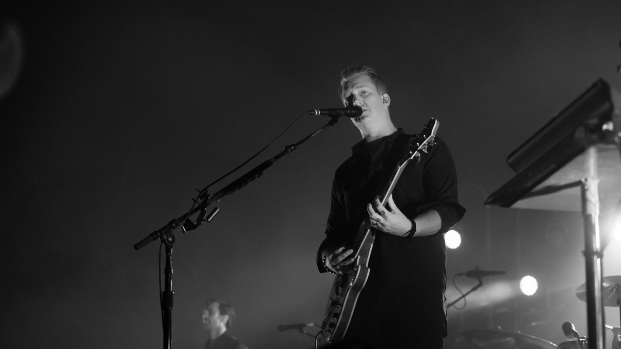 QUEENS_STONE_AGE_2014 Large